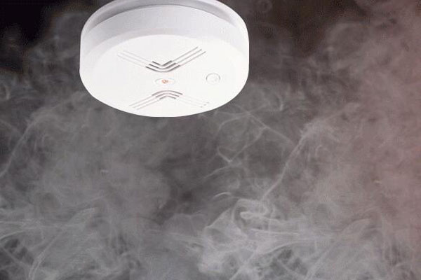 烟雾报警器一直误报是怎么回事呢？